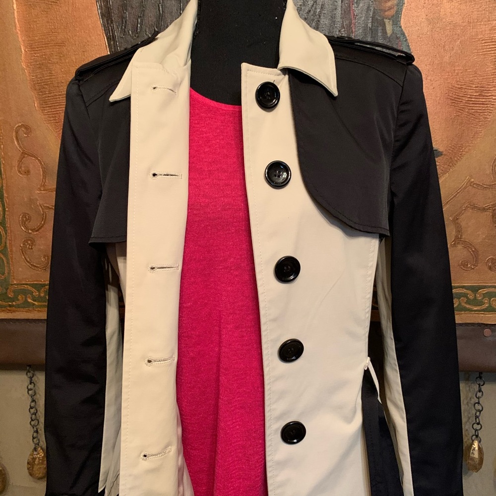 Trench coat by Bebe - Picture 13 of 16